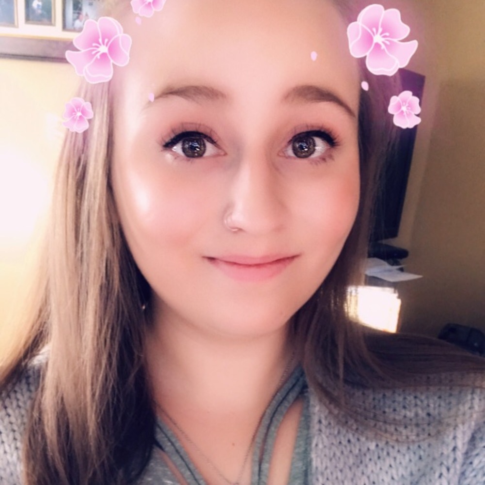 Meet your Posher, Katelyn